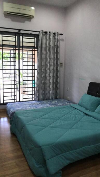 Terrace House Near Stulang Laut Ciq Midvalley Ksl For 7Pax Джохор-Бару Экстерьер фото
