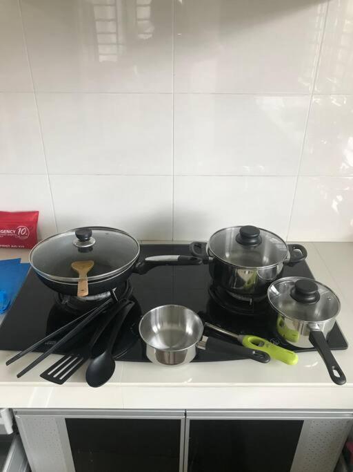 Terrace House Near Stulang Laut Ciq Midvalley Ksl For 7Pax Джохор-Бару Экстерьер фото