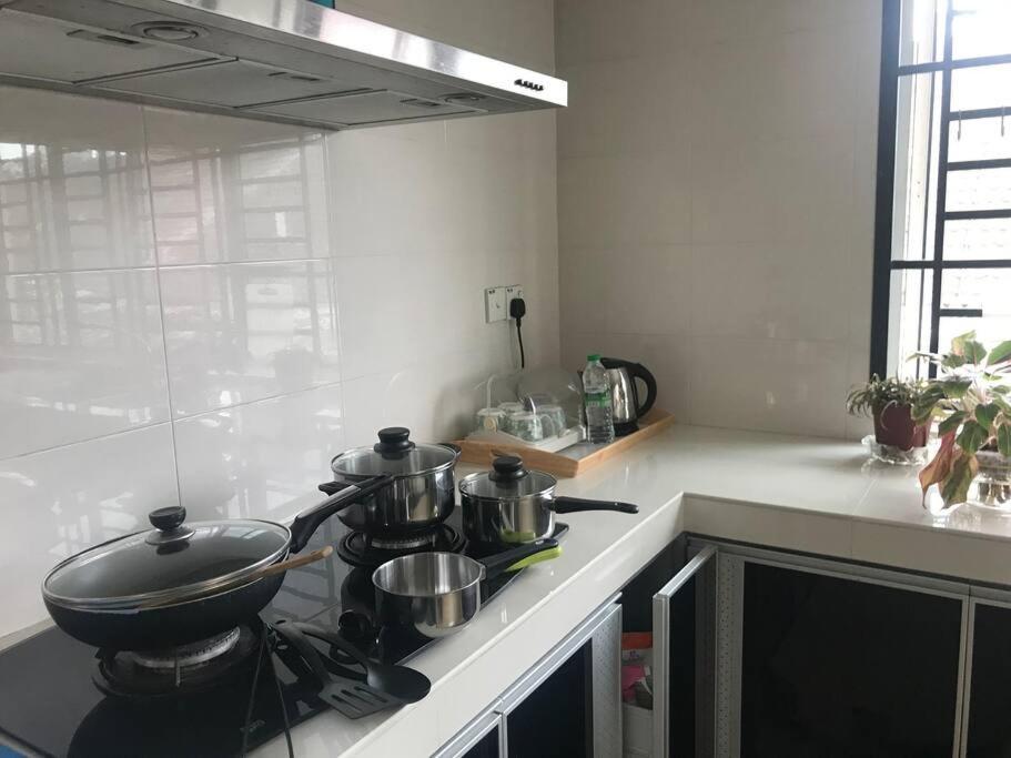 Terrace House Near Stulang Laut Ciq Midvalley Ksl For 7Pax Джохор-Бару Экстерьер фото