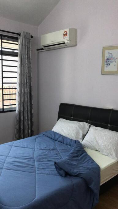 Terrace House Near Stulang Laut Ciq Midvalley Ksl For 7Pax Джохор-Бару Экстерьер фото