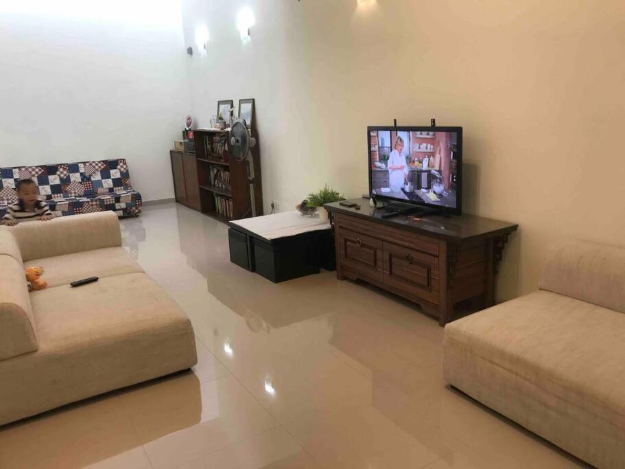 Terrace House Near Stulang Laut Ciq Midvalley Ksl For 7Pax Джохор-Бару Экстерьер фото