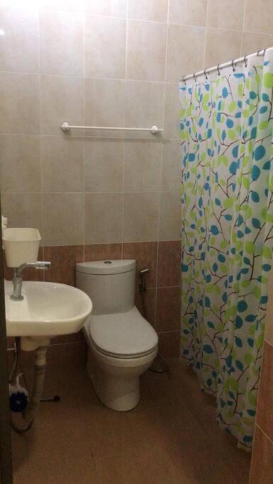 Terrace House Near Stulang Laut Ciq Midvalley Ksl For 7Pax Джохор-Бару Экстерьер фото